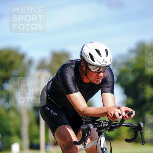 07.09.2025 - 19. Norderstedt Triathlon Michael Burmester http://msf.ph/oto/8836508 07.09.2025 12:46:39 Radfahren 1326 meine-sportfotos.de