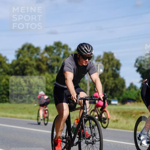 07.09.2025 - 19. Norderstedt Triathlon Michael Burmester http://msf.ph/oto/8836623 07.09.2025 12:48:02 Radfahren 277, 304, 1344 meine-sportfotos.de