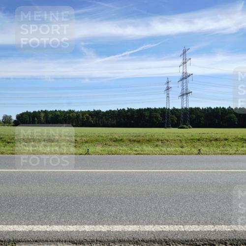 07.09.2025 - 19. Norderstedt Triathlon Michael Burmester http://msf.ph/oto/8838723 07.09.2025 12:08:32 Radfahren 757, 824, 1367, 1371 meine-sportfotos.de