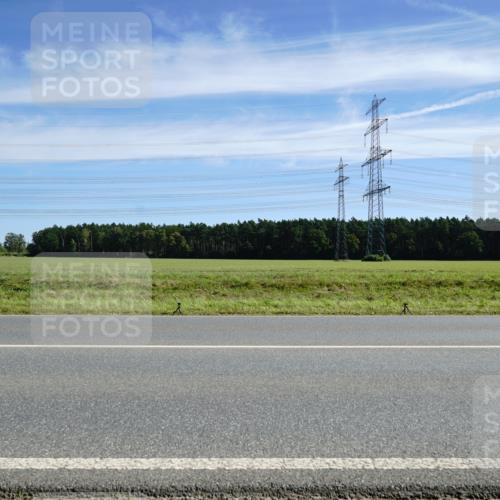 07.09.2025 - 19. Norderstedt Triathlon Michael Burmester http://msf.ph/oto/8839707 07.09.2025 12:15:15 Radfahren 696 meine-sportfotos.de