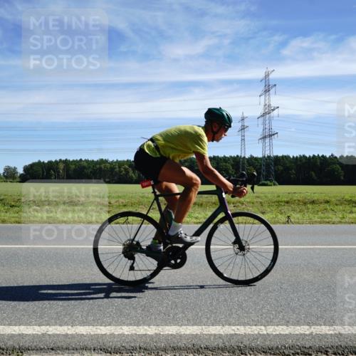 07.09.2025 - 19. Norderstedt Triathlon Michael Burmester http://msf.ph/oto/8841916 07.09.2025 12:27:36 Radfahren 1247 meine-sportfotos.de