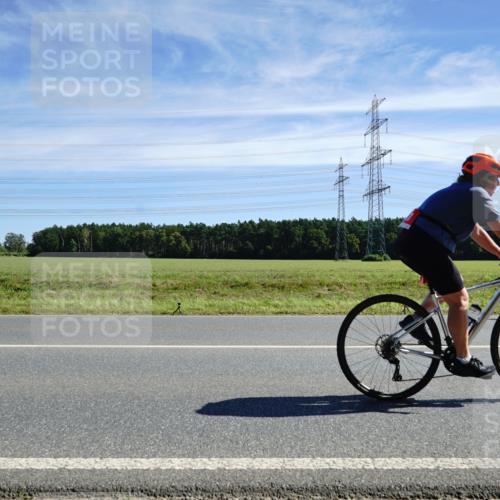 07.09.2025 - 19. Norderstedt Triathlon Michael Burmester http://msf.ph/oto/8842200 07.09.2025 12:28:42 Radfahren 217, 776 meine-sportfotos.de