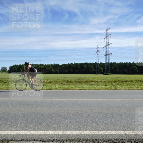 07.09.2025 - 19. Norderstedt Triathlon Michael Burmester http://msf.ph/oto/8842418 07.09.2025 12:30:28 Radfahren 207, 282, 1360 meine-sportfotos.de