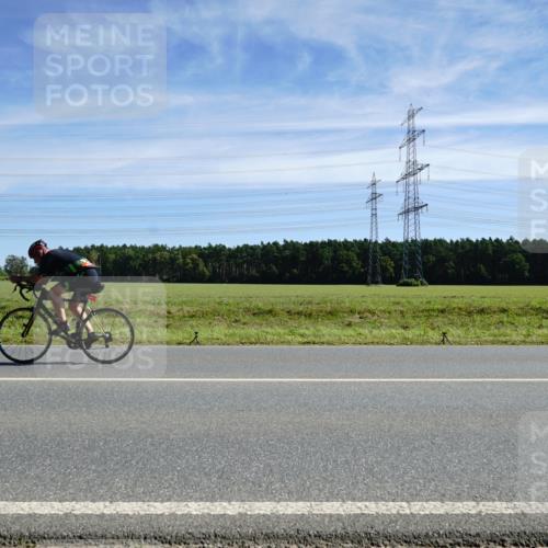 07.09.2025 - 19. Norderstedt Triathlon Michael Burmester http://msf.ph/oto/8842565 07.09.2025 12:31:53 Radfahren 302, 738, 1322 meine-sportfotos.de