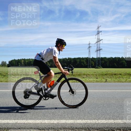 07.09.2025 - 19. Norderstedt Triathlon Michael Burmester http://msf.ph/oto/8842630 07.09.2025 12:32:31 Radfahren 304, 828, 1477 meine-sportfotos.de