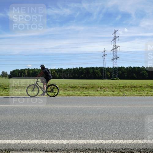07.09.2025 - 19. Norderstedt Triathlon Michael Burmester http://msf.ph/oto/8842989 07.09.2025 12:35:23 Radfahren 717, 1277 meine-sportfotos.de