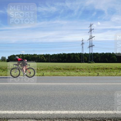 07.09.2025 - 19. Norderstedt Triathlon Michael Burmester http://msf.ph/oto/8843001 07.09.2025 12:35:28 Radfahren 717 meine-sportfotos.de