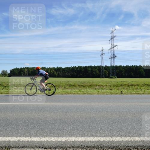 07.09.2025 - 19. Norderstedt Triathlon Michael Burmester http://msf.ph/oto/8843103 07.09.2025 12:35:55 Radfahren 288 meine-sportfotos.de