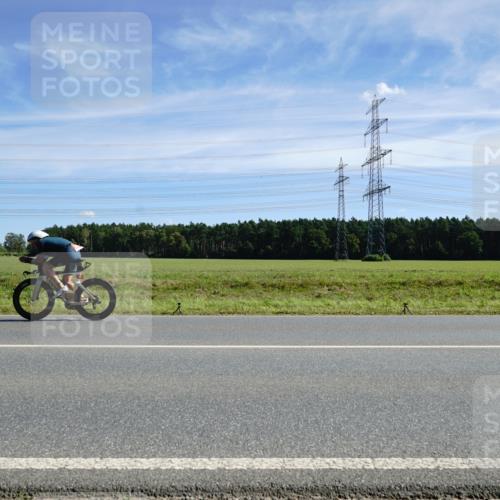 07.09.2025 - 19. Norderstedt Triathlon Michael Burmester http://msf.ph/oto/8843122 07.09.2025 12:36:06 Radfahren 725, 1296 meine-sportfotos.de