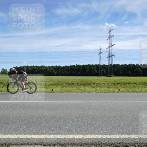 07.09.2025 - 19. Norderstedt Triathlon Michael Burmester http://msf.ph/oto/8843201 07.09.2025 12:36:34 Radfahren 249, 798, 825, 1338 meine-sportfotos.de
