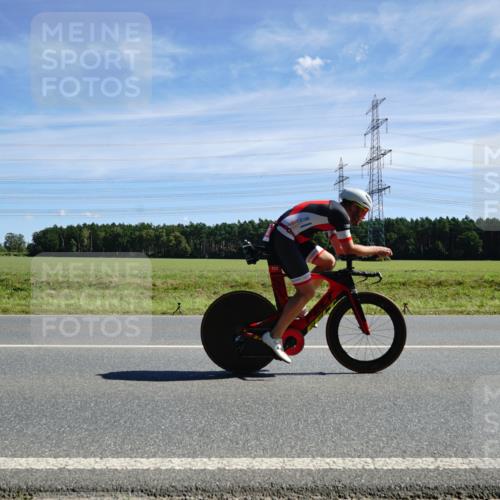 07.09.2025 - 19. Norderstedt Triathlon Michael Burmester http://msf.ph/oto/8843423 07.09.2025 12:38:23 Radfahren 712, 732 meine-sportfotos.de