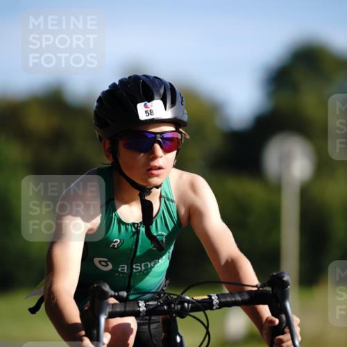 07.09.2025 - 19. Norderstedt Triathlon Michael Burmester http://msf.ph/oto/8843775 07.09.2025 09:39:16 Radfahren 563, 586, 587 meine-sportfotos.de