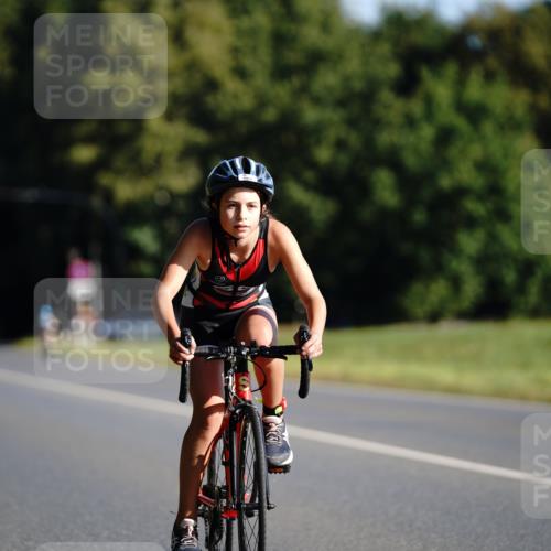 07.09.2025 - 19. Norderstedt Triathlon Michael Burmester http://msf.ph/oto/8843778 07.09.2025 09:39:18 Radfahren 563, 587 meine-sportfotos.de
