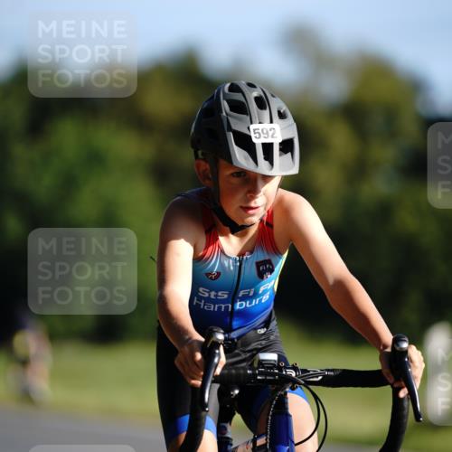 07.09.2025 - 19. Norderstedt Triathlon Michael Burmester http://msf.ph/oto/8843882 07.09.2025 09:40:16 Radfahren 592, 619 meine-sportfotos.de