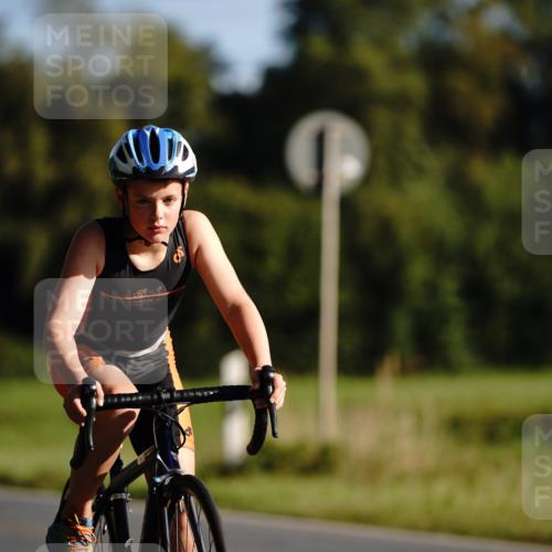 07.09.2025 - 19. Norderstedt Triathlon Michael Burmester http://msf.ph/oto/8843904 07.09.2025 09:40:32 Radfahren 554, 577 meine-sportfotos.de