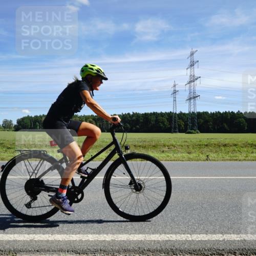 07.09.2025 - 19. Norderstedt Triathlon Michael Burmester http://msf.ph/oto/8844029 07.09.2025 12:43:07 Radfahren 145, 239, 266, 1322 meine-sportfotos.de