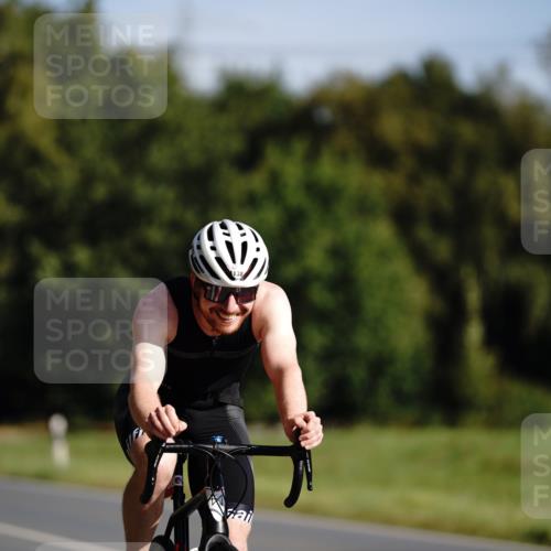 07.09.2025 - 19. Norderstedt Triathlon Michael Burmester http://msf.ph/oto/8844166 07.09.2025 10:21:57 Radfahren 1138 meine-sportfotos.de