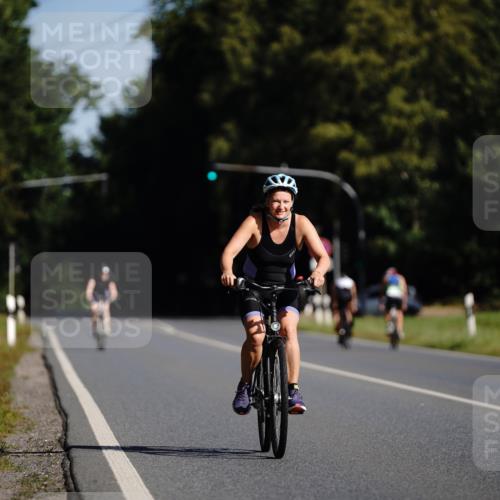 07.09.2025 - 19. Norderstedt Triathlon Michael Burmester http://msf.ph/oto/8844383 07.09.2025 10:29:39 Radfahren 1143, 1146 meine-sportfotos.de