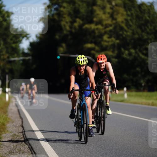 07.09.2025 - 19. Norderstedt Triathlon Michael Burmester http://msf.ph/oto/8844779 07.09.2025 10:40:17 Radfahren 64, 637, 678 meine-sportfotos.de