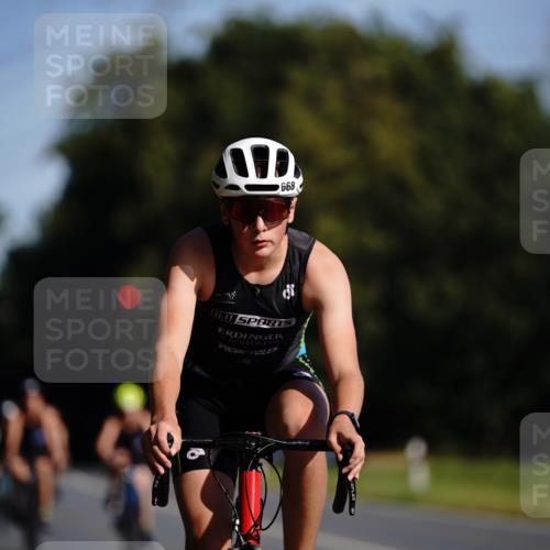 07.09.2025 - 19. Norderstedt Triathlon Michael Burmester http://msf.ph/oto/8844841 07.09.2025 10:40:55 Radfahren 114, 668, 682 meine-sportfotos.de