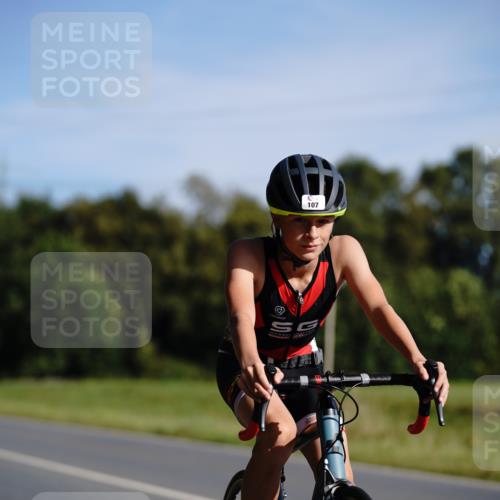 07.09.2025 - 19. Norderstedt Triathlon Michael Burmester http://msf.ph/oto/8845004 07.09.2025 10:42:35 Radfahren 107, 674, 689 meine-sportfotos.de