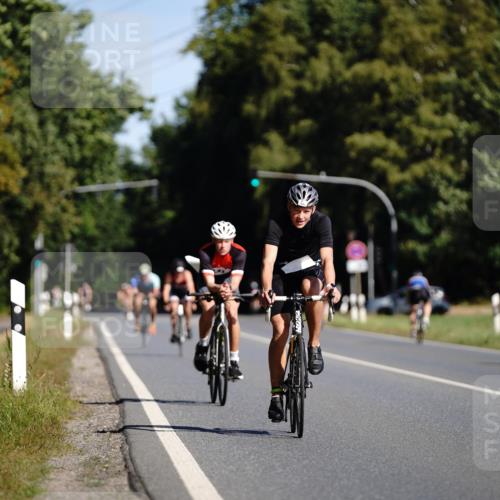 07.09.2025 - 19. Norderstedt Triathlon Michael Burmester http://msf.ph/oto/8845636 07.09.2025 11:06:32 Radfahren 196, 1189, 1198, 1203 meine-sportfotos.de