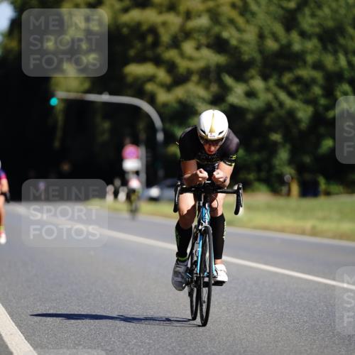 07.09.2025 - 19. Norderstedt Triathlon Michael Burmester http://msf.ph/oto/8845714 07.09.2025 11:07:43 Radfahren 1175, 1186 meine-sportfotos.de