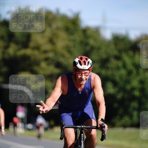 07.09.2025 - 19. Norderstedt Triathlon Michael Burmester http://msf.ph/oto/8845735 07.09.2025 11:08:17 Radfahren 821, 1164 meine-sportfotos.de