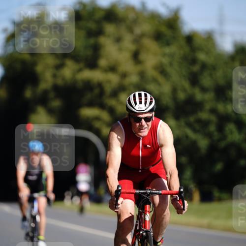 07.09.2025 - 19. Norderstedt Triathlon Michael Burmester http://msf.ph/oto/8846122 07.09.2025 11:13:28 Radfahren 203, 806 meine-sportfotos.de