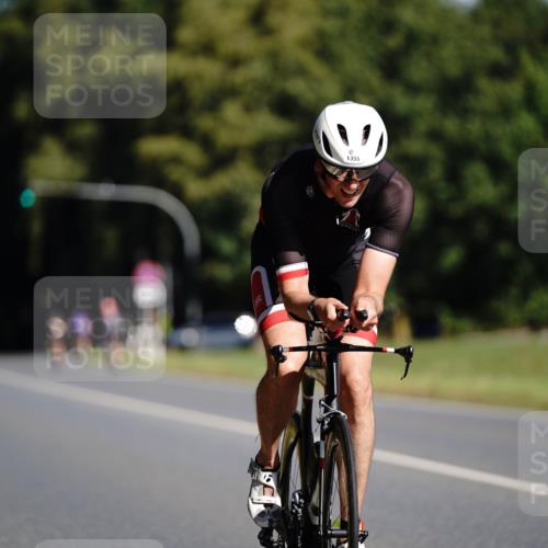 07.09.2025 - 19. Norderstedt Triathlon Michael Burmester http://msf.ph/oto/8846218 07.09.2025 11:14:20 Radfahren 296, 1355 meine-sportfotos.de
