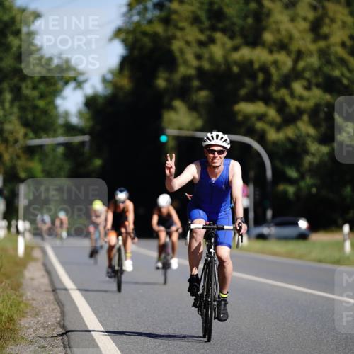 07.09.2025 - 19. Norderstedt Triathlon Michael Burmester http://msf.ph/oto/8846333 07.09.2025 11:15:32 Radfahren 1228 meine-sportfotos.de
