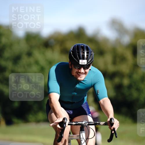 07.09.2025 - 19. Norderstedt Triathlon Michael Burmester http://msf.ph/oto/8846390 07.09.2025 11:16:07 Radfahren 238, 1210 meine-sportfotos.de
