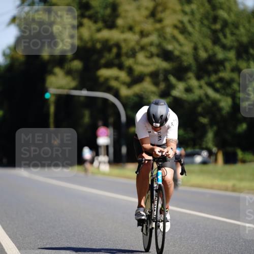 07.09.2025 - 19. Norderstedt Triathlon Michael Burmester http://msf.ph/oto/8846694 07.09.2025 11:20:01 Radfahren 284 meine-sportfotos.de