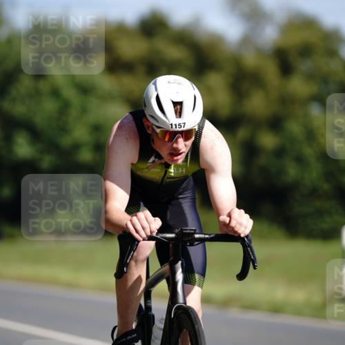 07.09.2025 - 19. Norderstedt Triathlon Michael Burmester http://msf.ph/oto/8846849 07.09.2025 11:22:41 Radfahren 734, 1157, 1184 meine-sportfotos.de