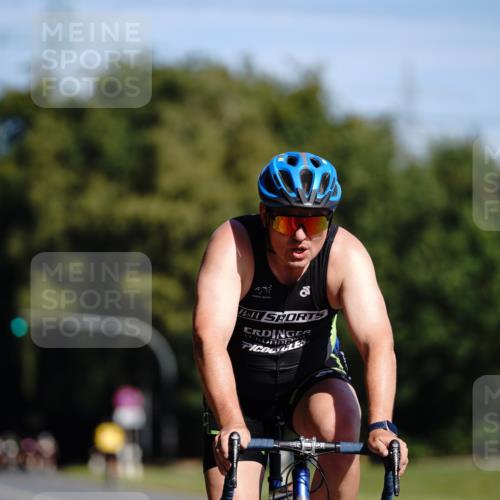 07.09.2025 - 19. Norderstedt Triathlon Michael Burmester http://msf.ph/oto/8847230 07.09.2025 11:26:35 Radfahren 806 meine-sportfotos.de