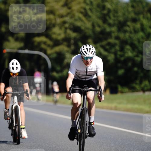07.09.2025 - 19. Norderstedt Triathlon Michael Burmester http://msf.ph/oto/8847379 07.09.2025 11:27:26 Radfahren 300, 1313 meine-sportfotos.de