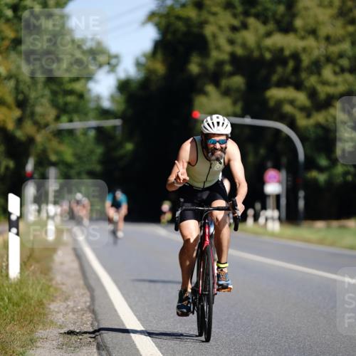 07.09.2025 - 19. Norderstedt Triathlon Michael Burmester http://msf.ph/oto/8847409 07.09.2025 11:27:33 Radfahren 154, 196 meine-sportfotos.de