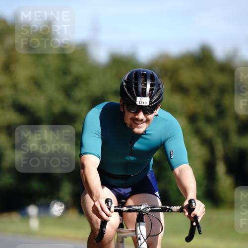 07.09.2025 - 19. Norderstedt Triathlon Michael Burmester http://msf.ph/oto/8847439 07.09.2025 11:27:41 Radfahren 1210 meine-sportfotos.de