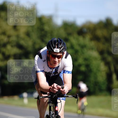 07.09.2025 - 19. Norderstedt Triathlon Michael Burmester http://msf.ph/oto/8847475 07.09.2025 11:27:58 Radfahren 296, 1279 meine-sportfotos.de