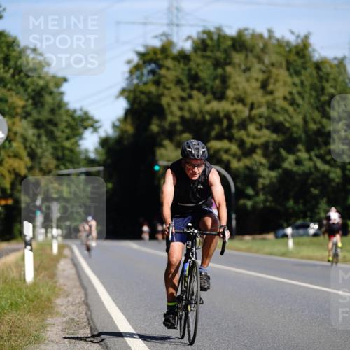 07.09.2025 - 19. Norderstedt Triathlon Michael Burmester http://msf.ph/oto/8847483 07.09.2025 11:28:00 Radfahren 296, 1279 meine-sportfotos.de