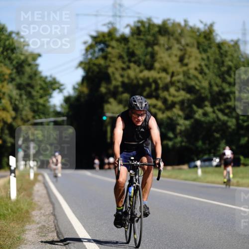 07.09.2025 - 19. Norderstedt Triathlon Michael Burmester http://msf.ph/oto/8847487 07.09.2025 11:28:00 Radfahren 296, 1279 meine-sportfotos.de