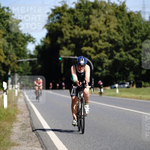 07.09.2025 - 19. Norderstedt Triathlon Michael Burmester http://msf.ph/oto/8847499 07.09.2025 11:28:07 Radfahren 1218 meine-sportfotos.de