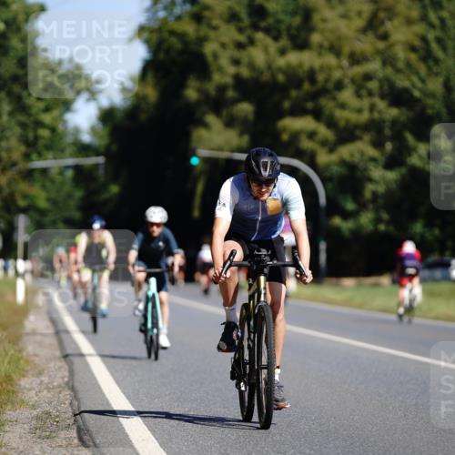 07.09.2025 - 19. Norderstedt Triathlon Michael Burmester http://msf.ph/oto/8847641 07.09.2025 11:29:28 Radfahren 185, 1196, 1227 meine-sportfotos.de
