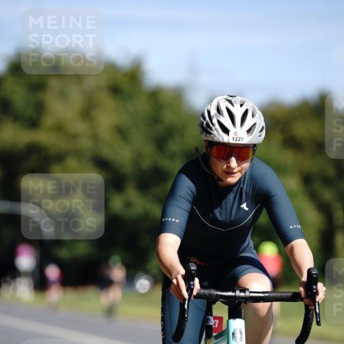 07.09.2025 - 19. Norderstedt Triathlon Michael Burmester http://msf.ph/oto/8847660 07.09.2025 11:29:31 Radfahren 185, 784, 1227 meine-sportfotos.de