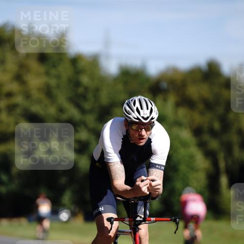 07.09.2025 - 19. Norderstedt Triathlon Michael Burmester http://msf.ph/oto/8847772 07.09.2025 11:30:10 Radfahren 768, 1197 meine-sportfotos.de
