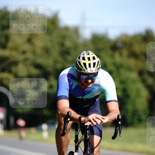 07.09.2025 - 19. Norderstedt Triathlon Michael Burmester http://msf.ph/oto/8847858 07.09.2025 11:31:31 Radfahren 749, 771 meine-sportfotos.de