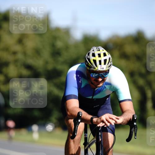07.09.2025 - 19. Norderstedt Triathlon Michael Burmester http://msf.ph/oto/8847860 07.09.2025 11:31:31 Radfahren 749, 771 meine-sportfotos.de