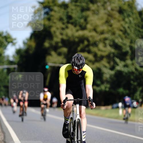 07.09.2025 - 19. Norderstedt Triathlon Michael Burmester http://msf.ph/oto/8848214 07.09.2025 11:35:30 Radfahren 279 meine-sportfotos.de