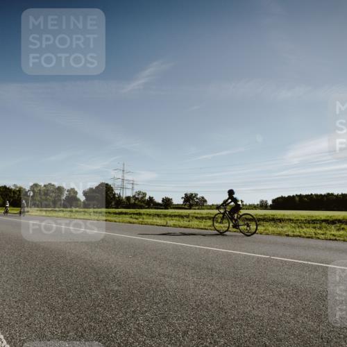 07.09.2025 - 19. Norderstedt Triathlon Michael Burmester http://msf.ph/oto/8849121 07.09.2025 09:37:59 Radfahren 557, 633 meine-sportfotos.de
