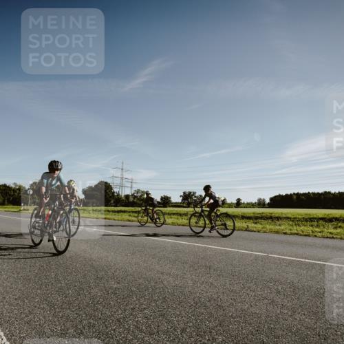 07.09.2025 - 19. Norderstedt Triathlon Michael Burmester http://msf.ph/oto/8849130 07.09.2025 09:38:04 Radfahren 594, 600, 604 meine-sportfotos.de